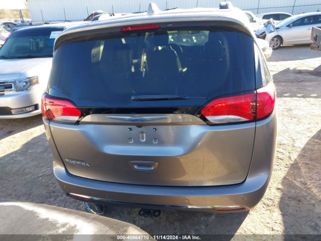 2C4RC1BG4HR824180 Chrysler Pacifica Touring Plus