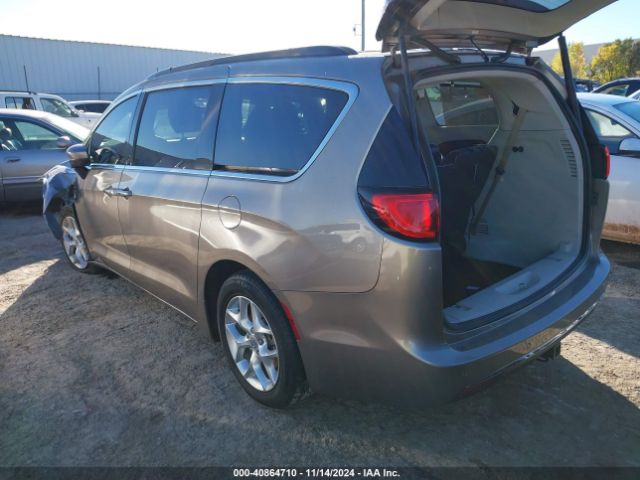 2C4RC1BG4HR824180 Chrysler Pacifica Touring Plus
