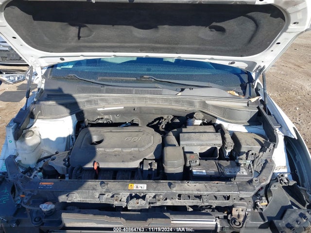 5XYZUDLB8HG427061 Hyundai Santa Fe Sport 2.4l