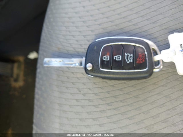 5XYZUDLB8HG427061 Hyundai Santa Fe Sport 2.4l
