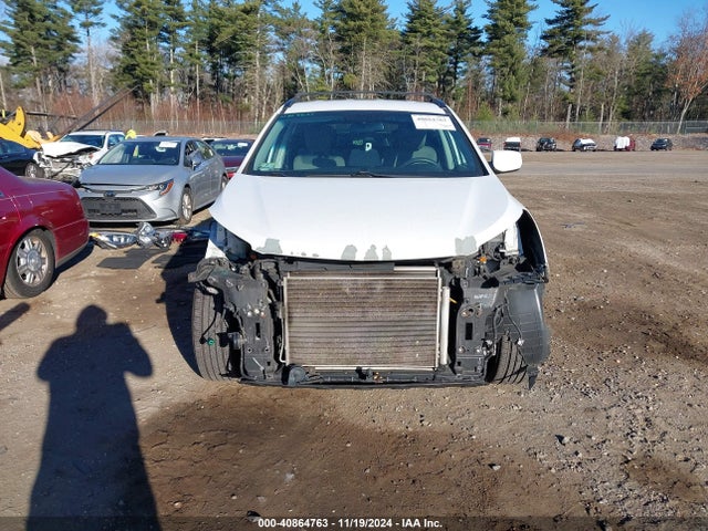 5XYZUDLB8HG427061 Hyundai Santa Fe Sport 2.4l