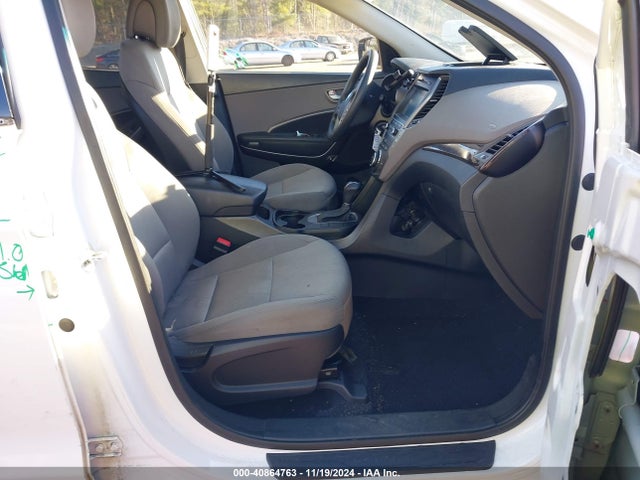 5XYZUDLB8HG427061 Hyundai Santa Fe Sport 2.4l