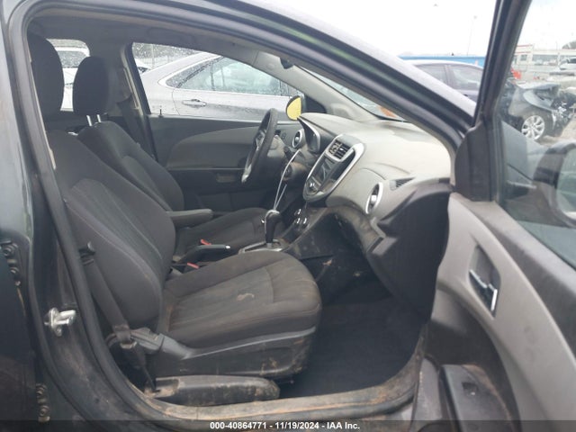 Chevrolet Sonic Lt Auto 2019 1G1JD5SB5K4109370 Image 5