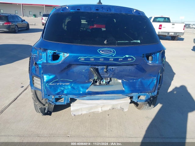 1FMCU0GN6PUA08640 Ford Escape Active