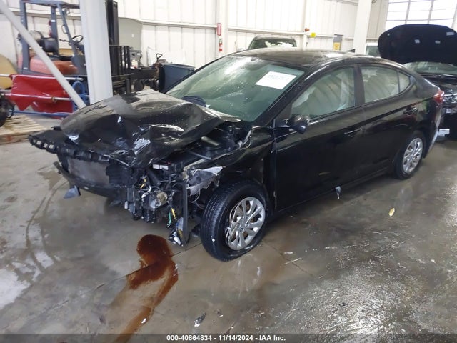 Hyundai ELANTRA SE 2017 KMHD74LFXHU367668 Image 2