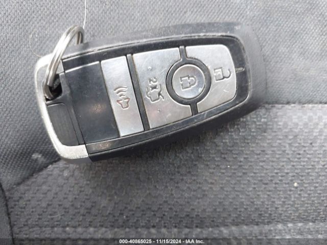 3FA6P0HD0HR239868 Ford FUSION SE