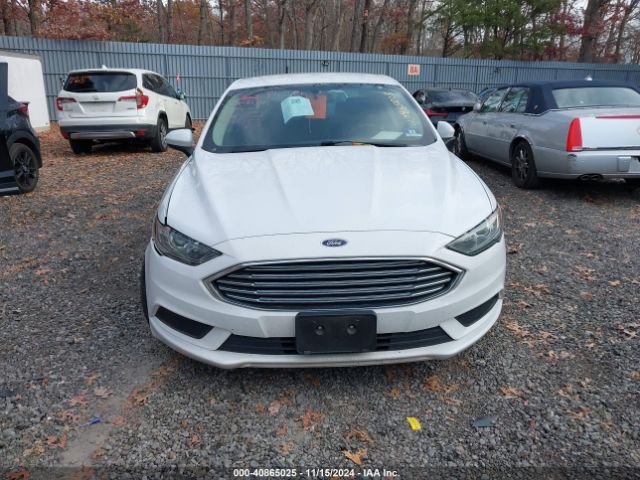 3FA6P0HD0HR239868 Ford FUSION SE