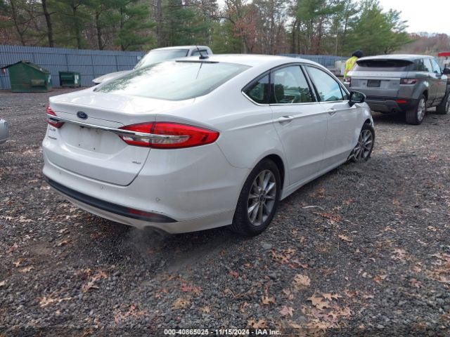 3FA6P0HD0HR239868 Ford FUSION SE