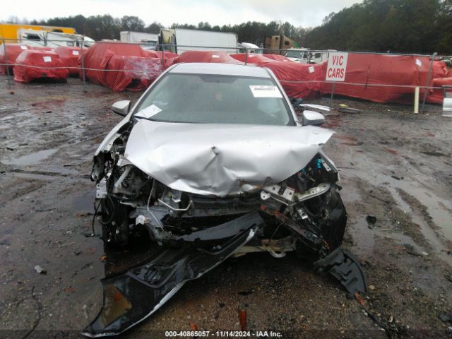 2T1BURHE8FC479462 Toyota COROLLA L