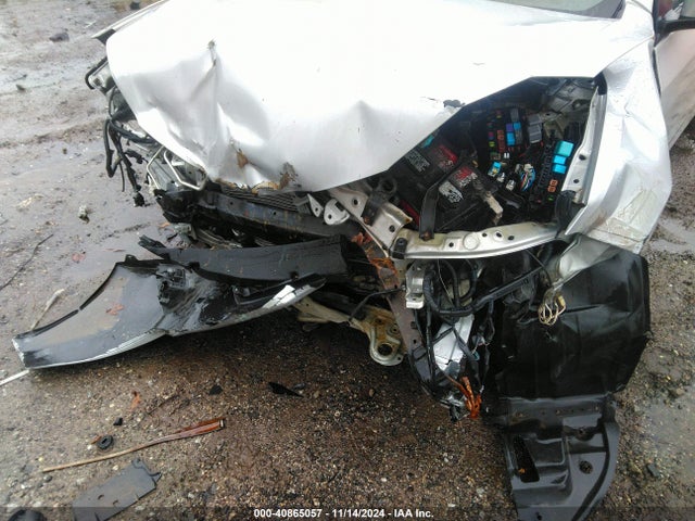 2T1BURHE8FC479462 Toyota COROLLA L