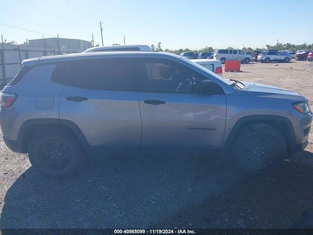 3C4NJCAB0JT133611 Jeep Compass Sport Fwd