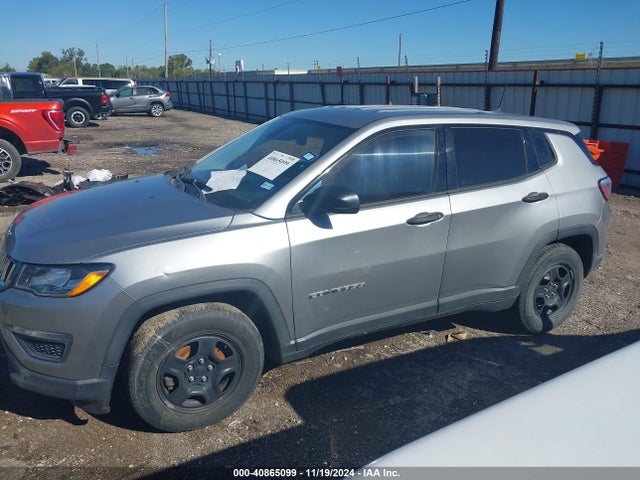 3C4NJCAB0JT133611 Jeep Compass Sport Fwd