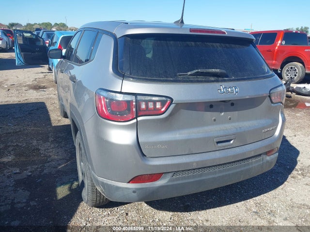 3C4NJCAB0JT133611 Jeep Compass Sport Fwd