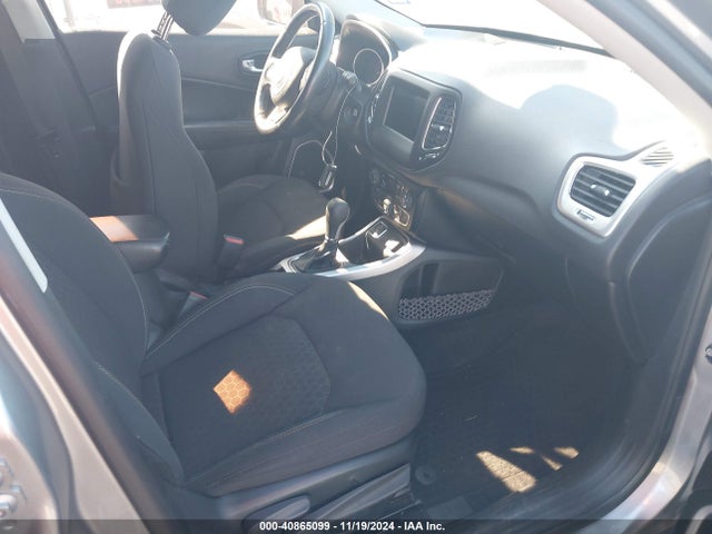 3C4NJCAB0JT133611 Jeep Compass Sport Fwd
