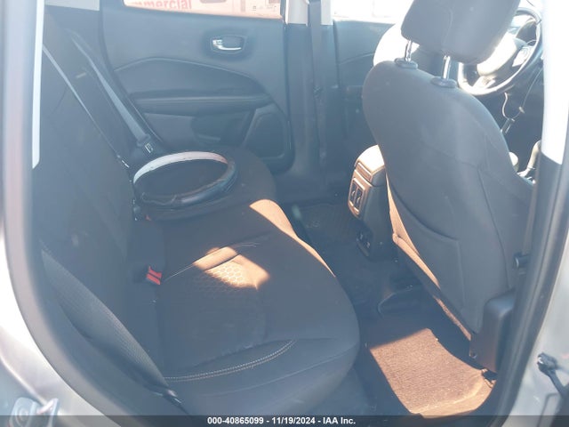 3C4NJCAB0JT133611 Jeep Compass Sport Fwd
