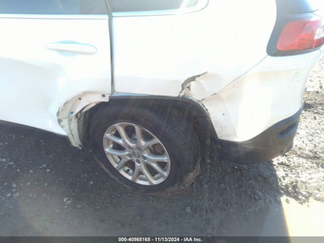 1C4PJMCB6HW664859 Jeep Cherokee Latitude 4x4