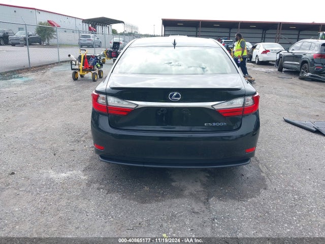 Lexus ES 300H 2017 JTHBW1GG6H2150001 Image 17