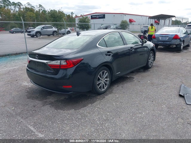 JTHBW1GG6H2150001 Lexus ES 300H