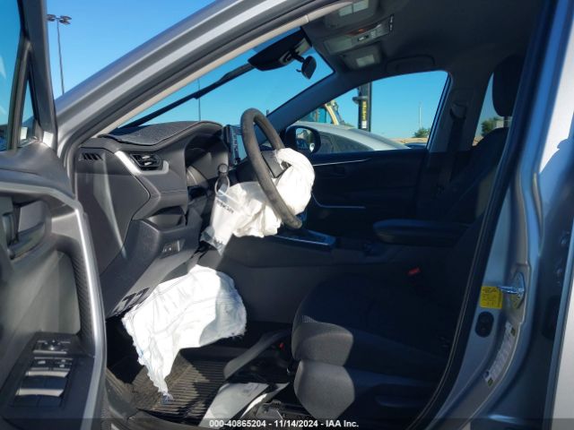 2T3K1RFV9LW057634 Toyota RAV4 LE