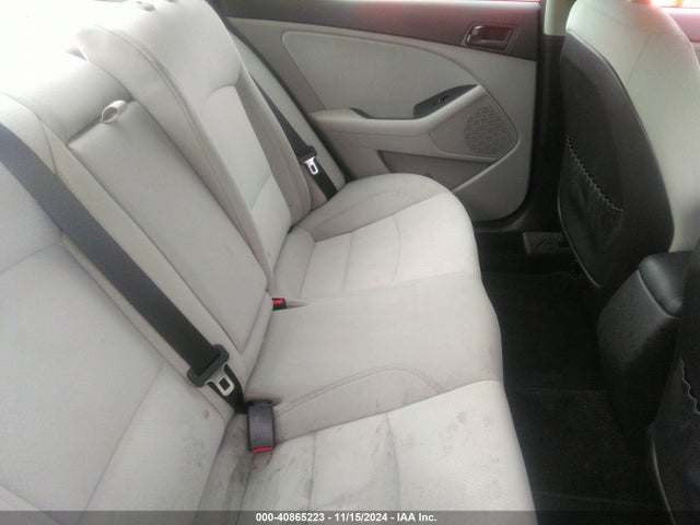 KNAGM4A76F5663118 KIA Optima Lx