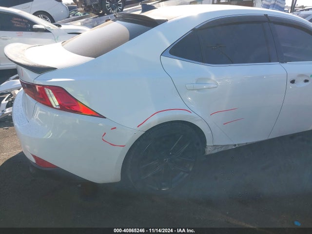 Lexus IS 200T 2016 JTHBA1D22G5030670 Image 18