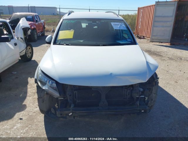 WVGAV7AX4GW602848 Volkswagen TIGUAN S