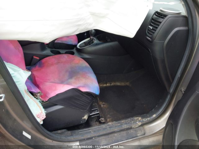 KNDJP3A53F7228988 KIA SOUL +