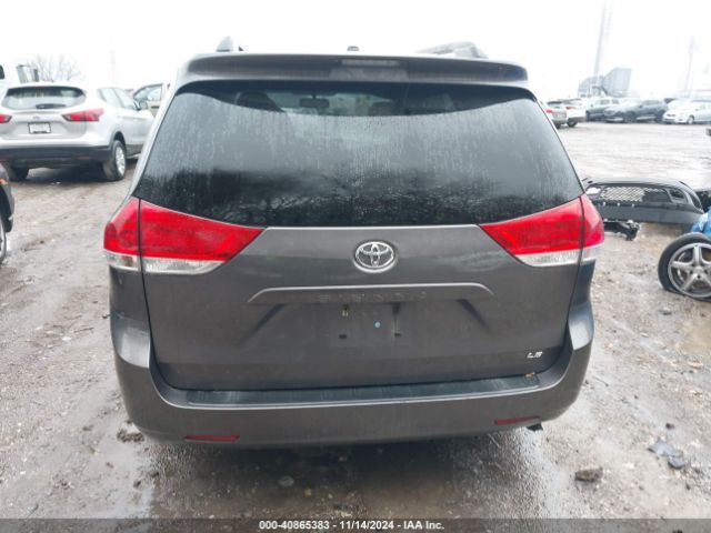 5TDKK3DC8ES491284 Toyota Sienna Le V6 8 Passenger