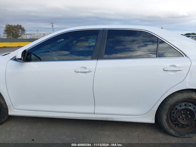 4T1BK1FK2EU552886 Toyota Camry Se V6