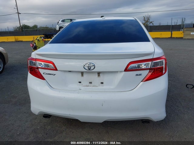 4T1BK1FK2EU552886 Toyota Camry Se V6
