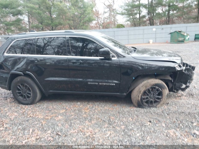 1C4RJFAG0JC207202 Jeep Grand Cherokee Laredo E 4x4