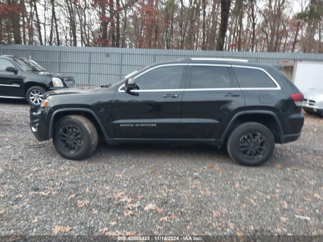 1C4RJFAG0JC207202 Jeep Grand Cherokee Laredo E 4x4