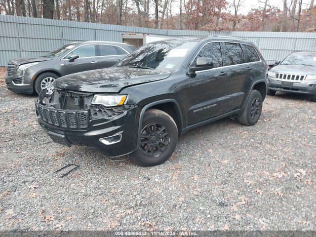 1C4RJFAG0JC207202 Jeep Grand Cherokee Laredo E 4x4