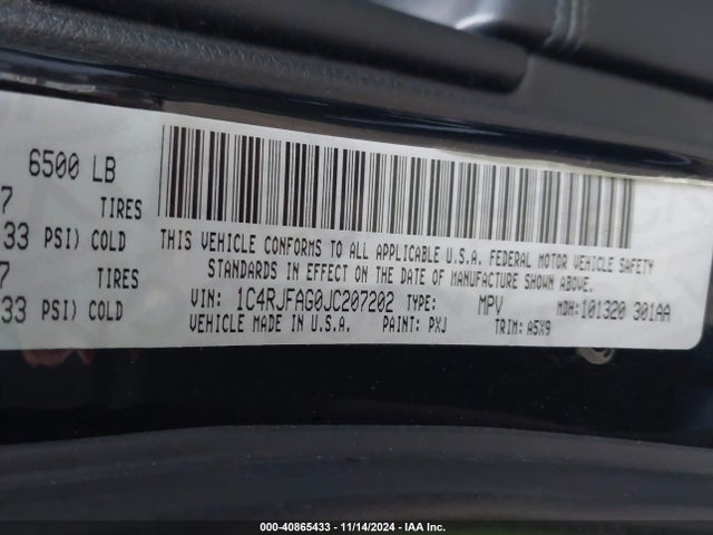 1C4RJFAG0JC207202 Jeep Grand Cherokee Laredo E 4x4