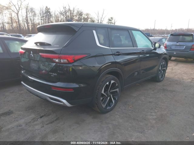 2022 MITSUBISHI OUTLANDER JA4J4UA82NZ076255 Photo 3