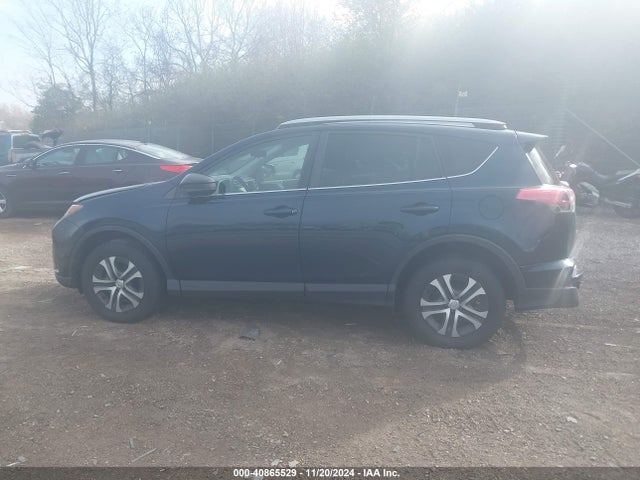 Toyota RAV4 LE 2017 JTMBFREV6HJ161507 Image 15