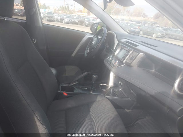Toyota RAV4 LE 2017 JTMBFREV6HJ161507 Image 5