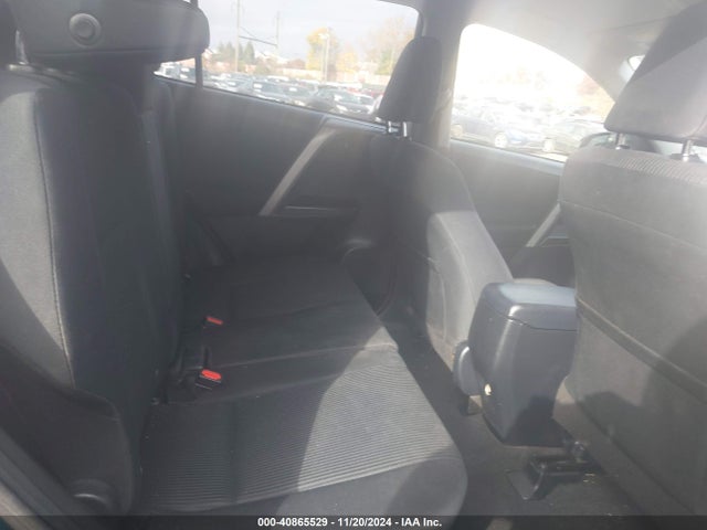 Toyota RAV4 LE 2017 JTMBFREV6HJ161507 Image 8