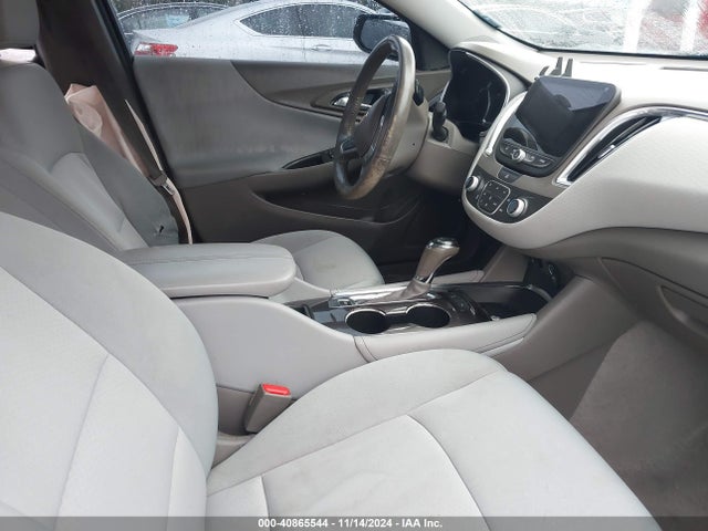 1G1ZF5SU2JF185999 Chevrolet MALIBU HYBRID