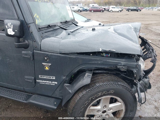1C4BJWDG8HL617236 Jeep Wrangler Unlimited Sport 4x4