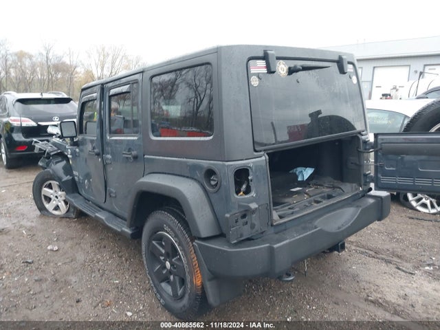 1C4BJWDG8HL617236 Jeep Wrangler Unlimited Sport 4x4