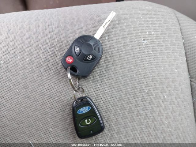 1FMCU0GD8HUA40711 Ford ESCAPE SE
