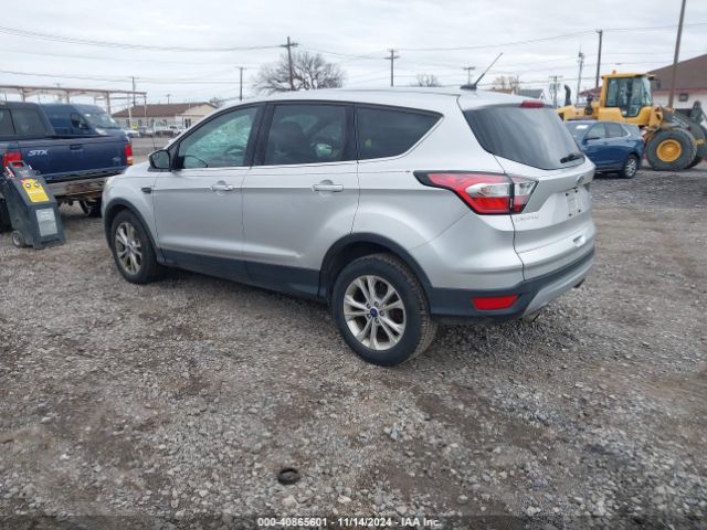 1FMCU0GD8HUA40711 Ford ESCAPE SE