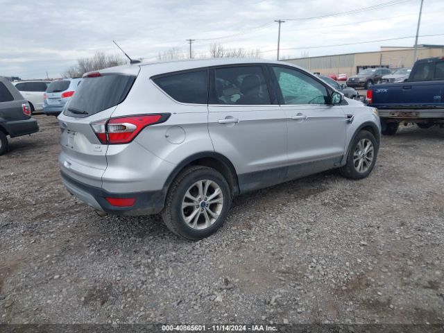 1FMCU0GD8HUA40711 Ford ESCAPE SE