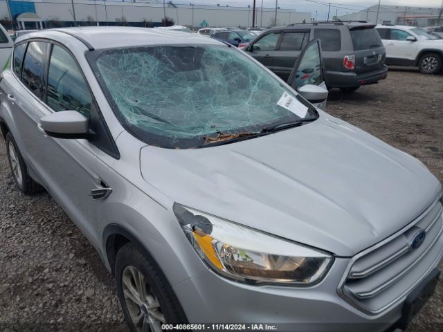 1FMCU0GD8HUA40711 Ford ESCAPE SE