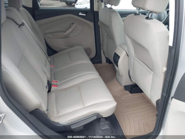 1FMCU0GD8HUA40711 Ford ESCAPE SE