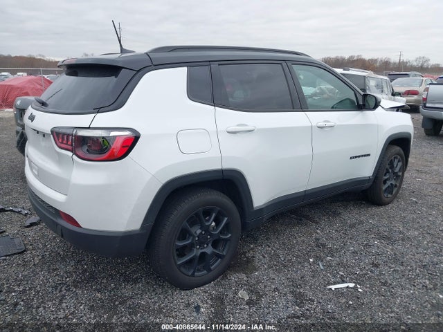 Jeep Compass Latitude 4x4 2024 3C4NJDBN5RT591896 Image 4