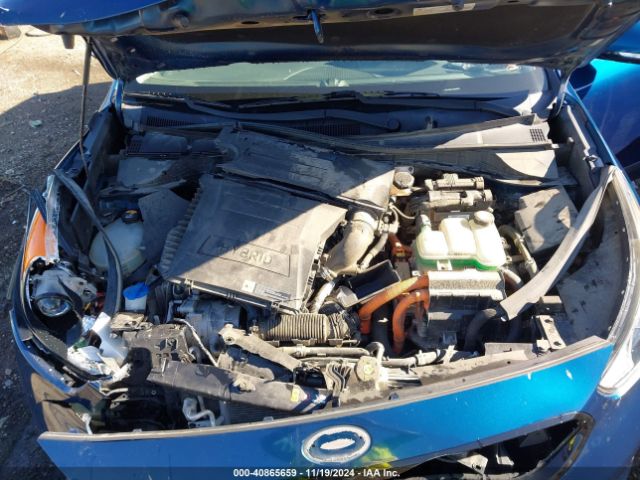 KNDCE3LC6H5090355 KIA Niro Touring