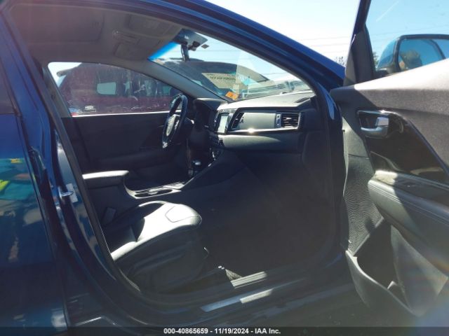 KNDCE3LC6H5090355 KIA Niro Touring