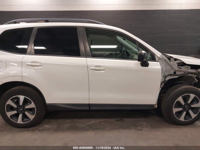 Subaru Forester 2.5i 2017 JF2SJABC4HH541926 Image 14